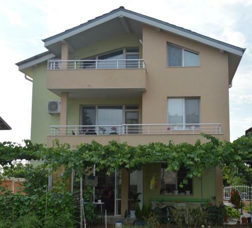 Hostal Yanis