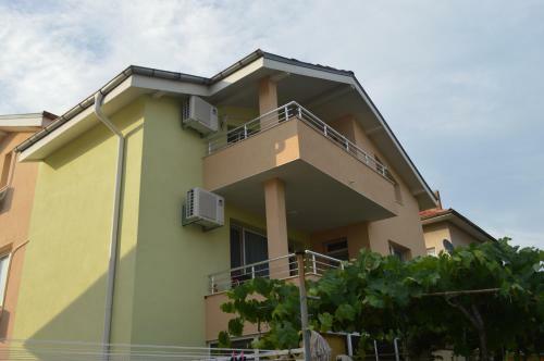 Hostal Yanis