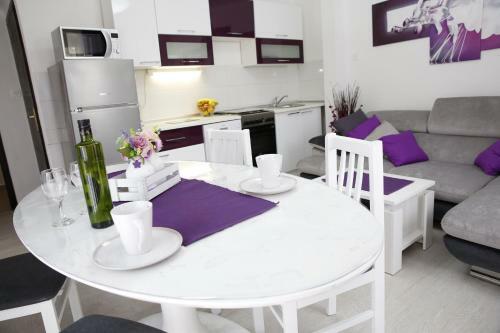 Apartments Stonehouse