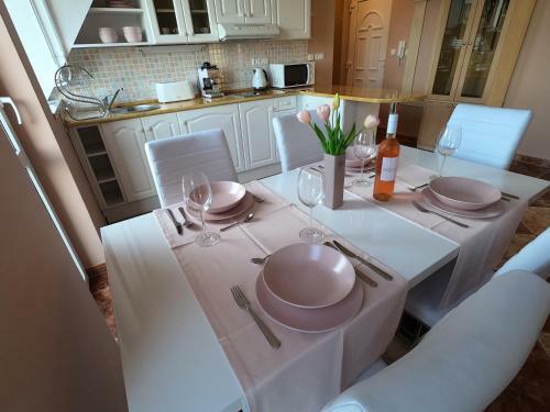 Lelle Central Grand Apartman