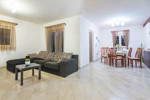 Villa House Paola