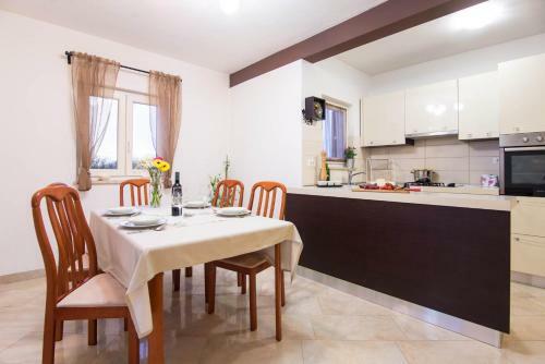 Villa House Paola