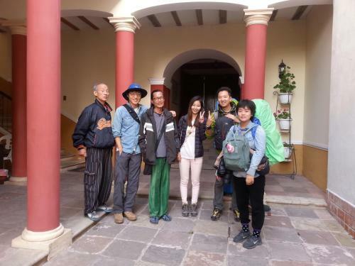 Albergue Villa Oropeza Guest House