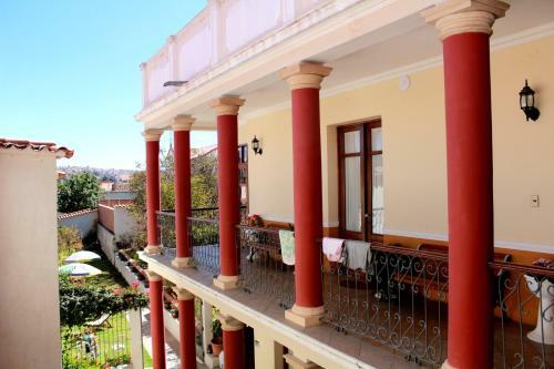 Albergue Villa Oropeza Guest House