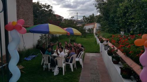 Albergue Villa Oropeza Guest House