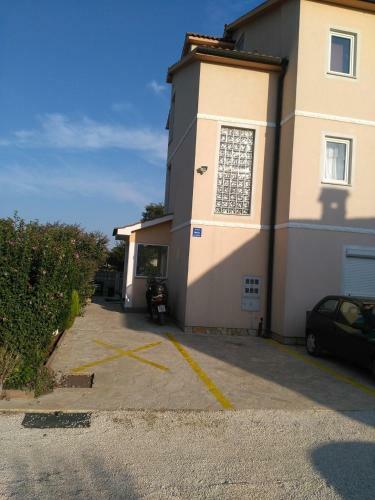 Best Buy Apartments Fa?ana Valbandon