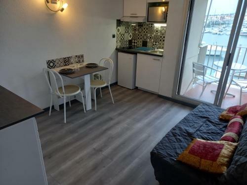 Apartamento Coquet Studio, Vu Port, 2 Pers, Piscine