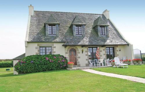 Holiday Home Rue De Kera�l