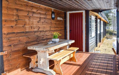 Nice Home In Vinstra With 4 Bedrooms