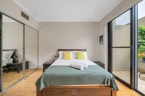 Stunning Urban Retreat / Redfern