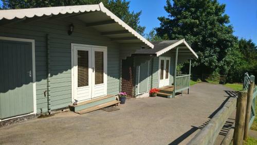 Bed & Breakfast Luxury Log Cabin With Views Of The Devon Countryside