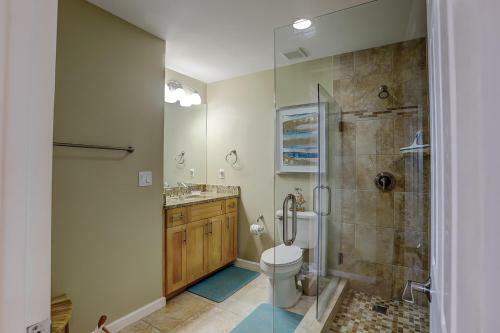 402 Sea Cloisters 2 Br Oceanfront