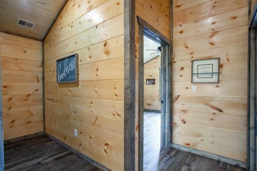 Apartamento Modern Mountain Getaway With Mtn View And Game Room