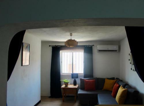 Casa Flores Sleeps 6 Hot Tub Private Terrace