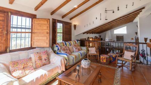 Cortijo Montes C�mpeta By Ruralidays