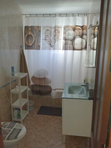 Mucho Arte Muy Cerca Del Mar, Con Piscina Privada