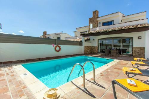 Villa Juliana By Villa Plus