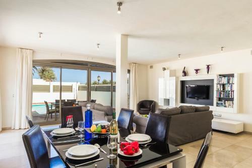 Villa Juliana By Villa Plus
