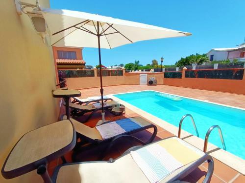 Wonderful Villa With Pool 150 Mt From The Sea