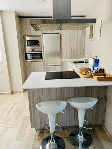 Apartamento De Lujo En Jerez, Wifi Y Parking.