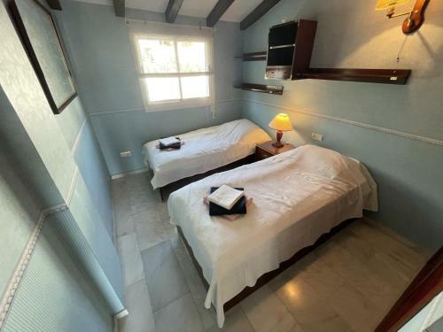 Fab 6 Bedroom Villa With Pool Only Short Walk To B