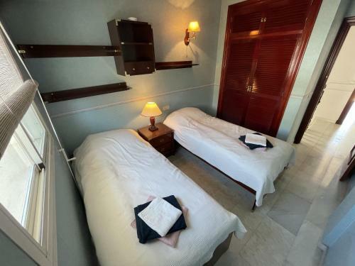 Fab 6 Bedroom Villa With Pool Only Short Walk To B