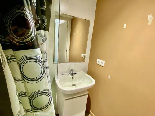 182 Apartment In Llan��