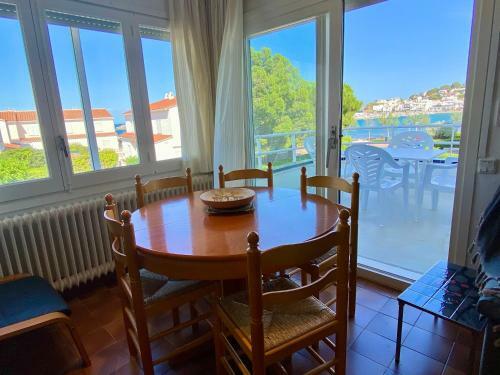 6359 Apartment In Llan��