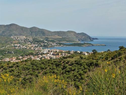 958 Apartment In Llan��