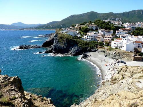 958 Apartment In Llan��