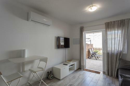 Flatguest - Green Oasis Ferly's Beach Home