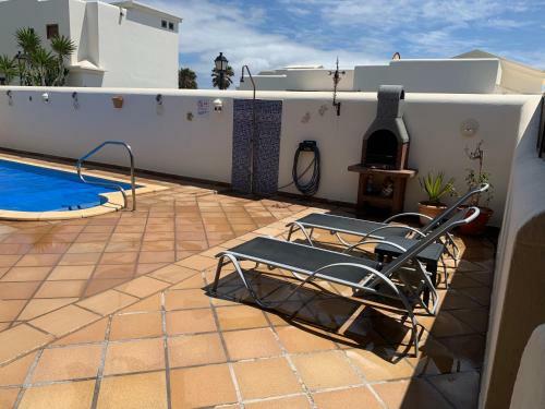 Beautiful 2 Bed, 2 Bath Detached Villa With Private Pool In A Very Relaxed Area.