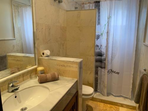 Beautiful 2 Bed, 2 Bath Detached Villa With Private Pool In A Very Relaxed Area.