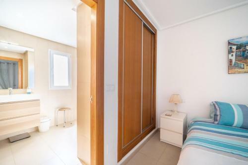 Stunning 2 Bedroom 2 Bathroom Town House - Ce7lt