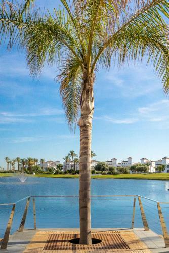 Stunning 2 Bedroom 2 Bathroom Town House - Ce7lt