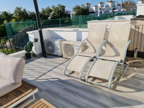 Townhouse Near The Pool - Ro1lt