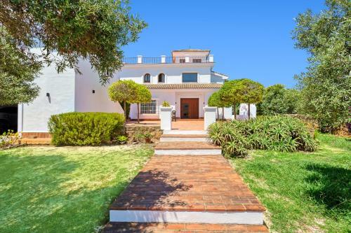 Yolo Spaces - Sotogrande - White House Villa