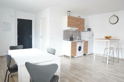 Apartamentos Tur�sticos San Miguel Arc�ngel, S.l.