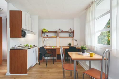Hostal Residencia Universitaria Celestino Mutis