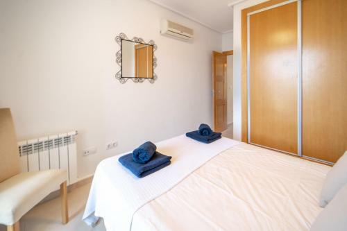 2 Bedroom Apartment With Pool Views - Co1422lt