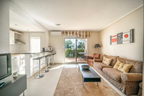 Quaint 2 Bedrooms 2 Bathrooms Town House - La140lt
