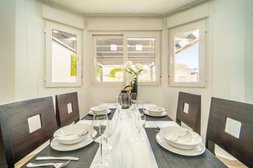 Villa With Hot Tub And Private Pool - Pa9lt