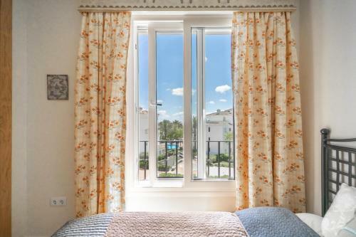 Penthouse Apartment With Pool Views - Ao232lt