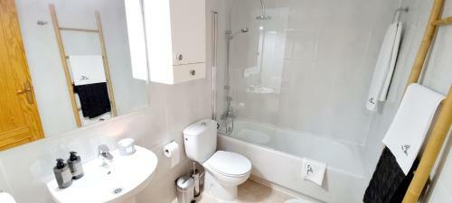 At Costa Blanca - Cozy Apartment With Pool