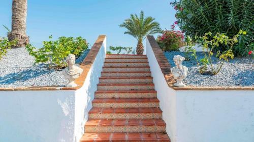 Casa Rural Cortijo Picuales Torrox By Ruralidays