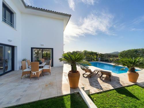 Beautiful Modern Villa In Calvi�