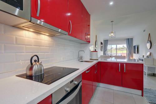 100 - Modern 2 Bed Luxury Golf Apartment In Mijas