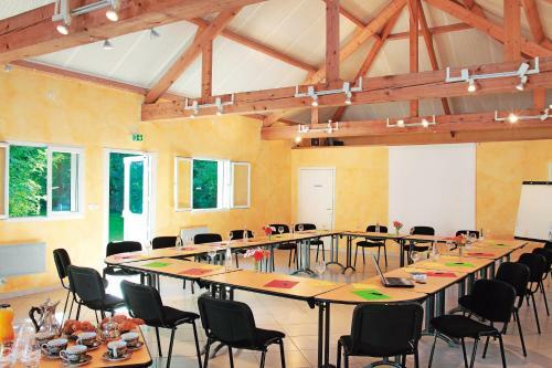 Hotel Hostellerie De Le Wast - Ch�teau Des Tourelles