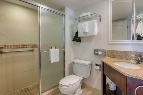 Best Western Plus Windsor Gardens Hotel & Suites/conference Center