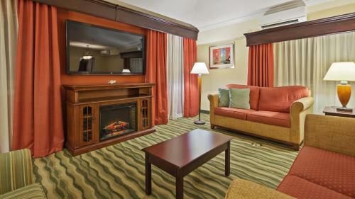 Best Western Plus Windsor Gardens Hotel & Suites/conference Center